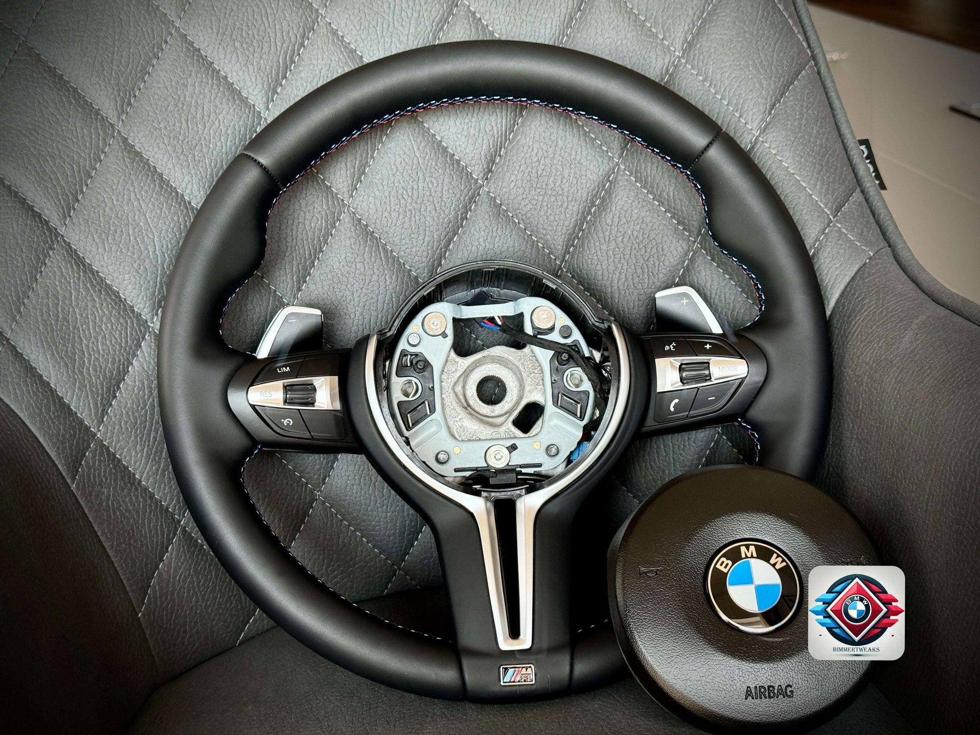 Volan piele BMW M Sport cu padele pentru seria F - aspect original OEM BimmerTweaks