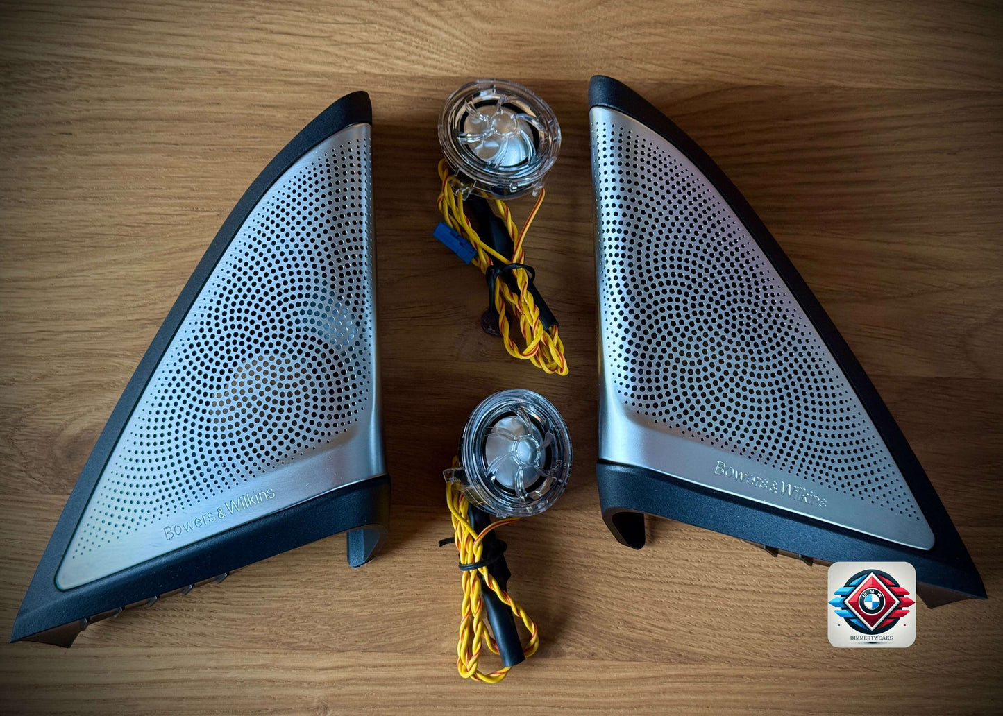 Tweetere cu lumini ambientale BMW G30 G31 F90 Bowers&Wilkins BimmerTweaks